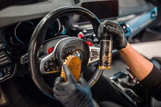 Kako pravilno očistiti i zaštititi kožna sjedala u automobilu?