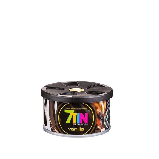 7TIN auto miris Vanilla u okrugloj limenci, s crnim poklopcem i crnom etiketom s obojenim uzorkom te natpisom Vanilla.
