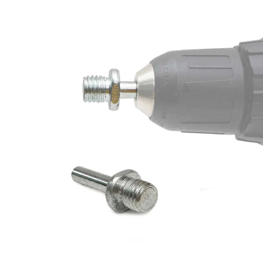 APS adapter za bušilicu metalni je nastavak srebrne boje s navojnim M14 prihvatom i glatkom drškom za steznu glavu.